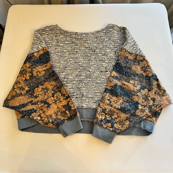 Anthropologie Sweaters - Saturday Sunday Crew Neck Cropped Sweater with Floral Patterned Sleeves, Size L